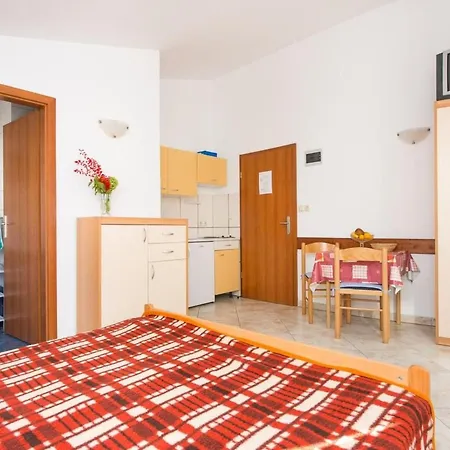 Zic-mrakovcic Br-2 S2 K2 Ohne Balkon By Interhome