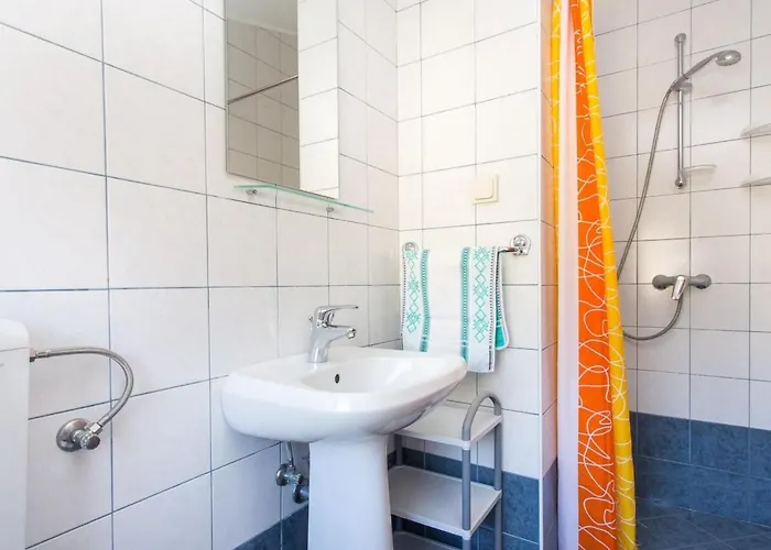 Appartement Zic-mrakovcic Br-2 S2 K2 Ohne Balkon By Interhome